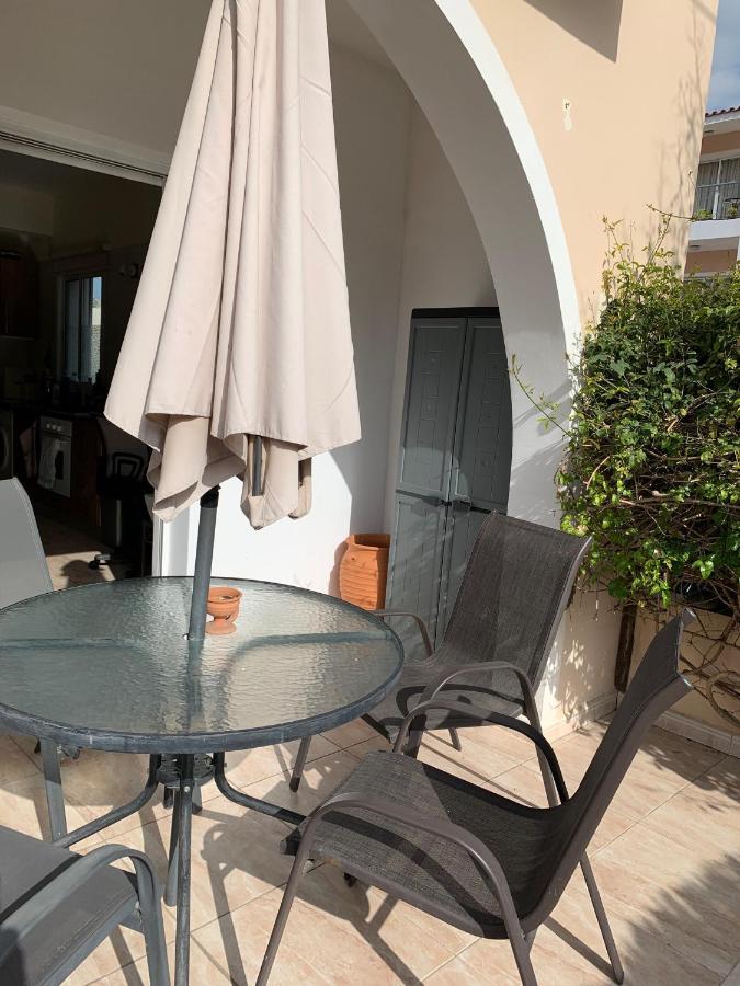 Appartement Limnos Gardens Paphos Buitenkant foto