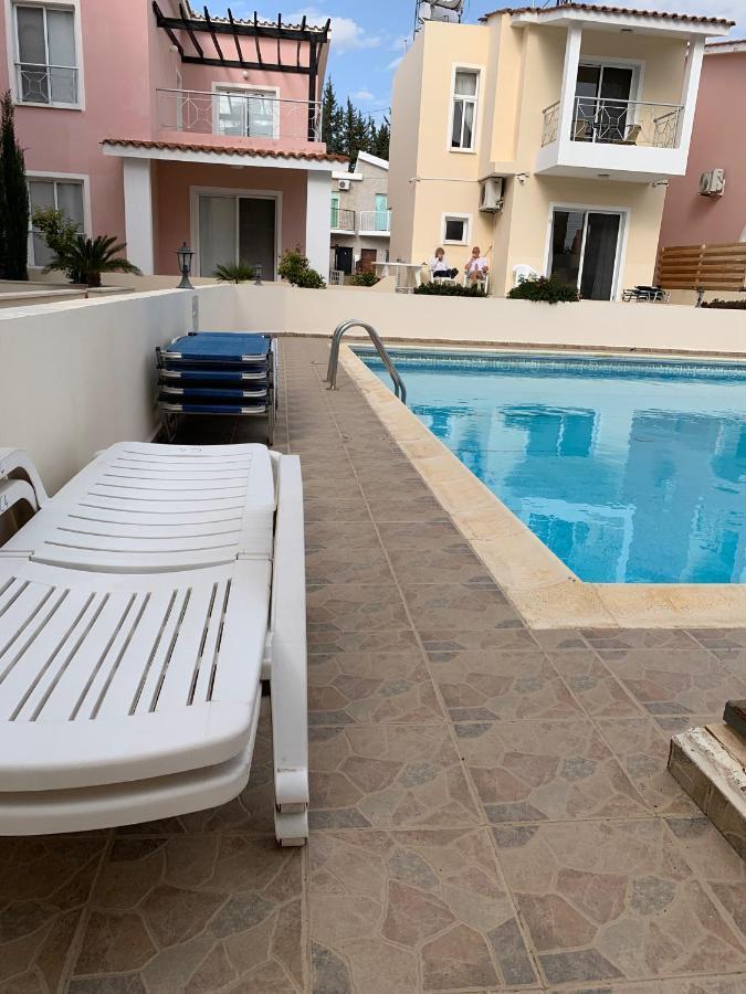 Appartement Limnos Gardens Paphos Buitenkant foto